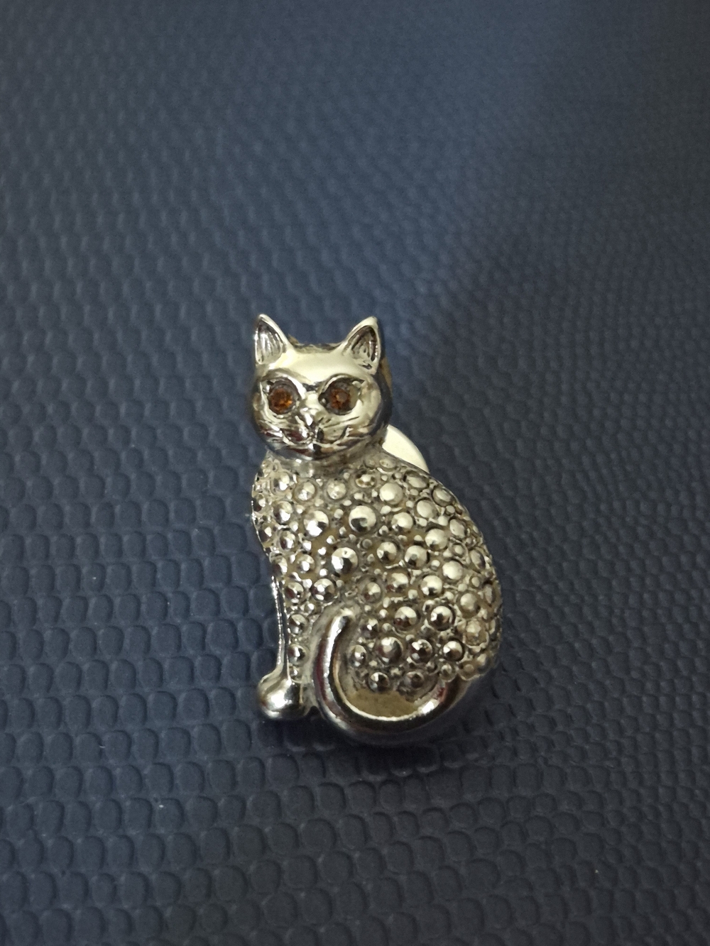 Avon Vintage Silver Cat Pin Brooch with Amber Eyes - Silver-tone